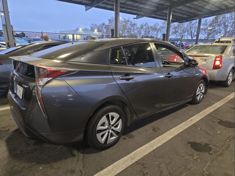 2016 Toyota Prius THREE